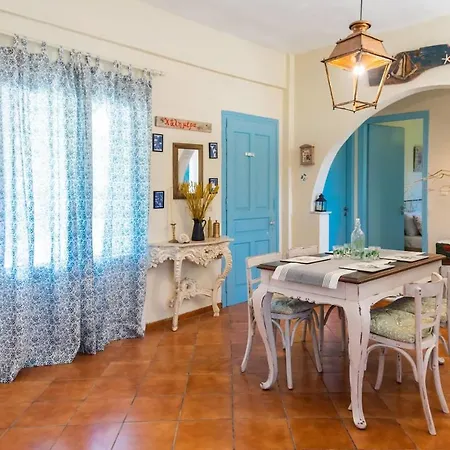 Yellow Bike House Apartman Lefkími